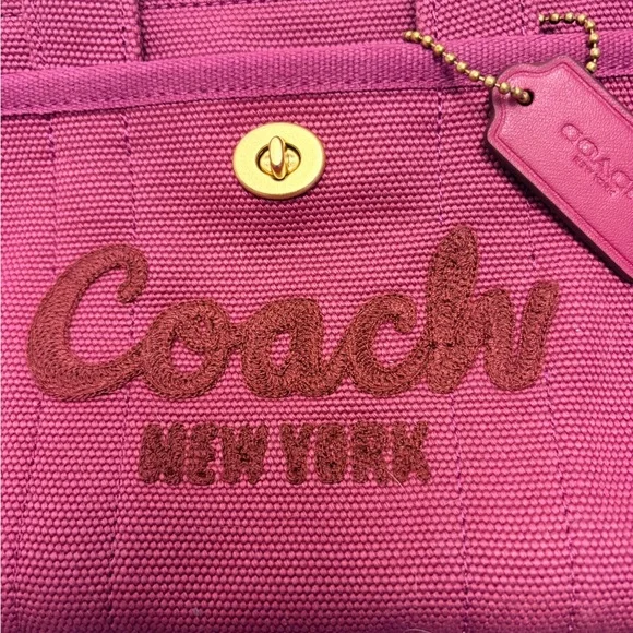 Coach Cargo Tote Bag 20 in Beautiful Muted Red Canvas and Embroidered Label - Picture 4 of 15